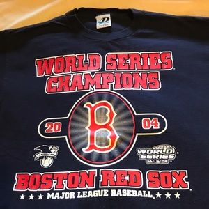 2004 WORLD SERIES CHAMPIONS BOSTON RED SOX T-SHIRT